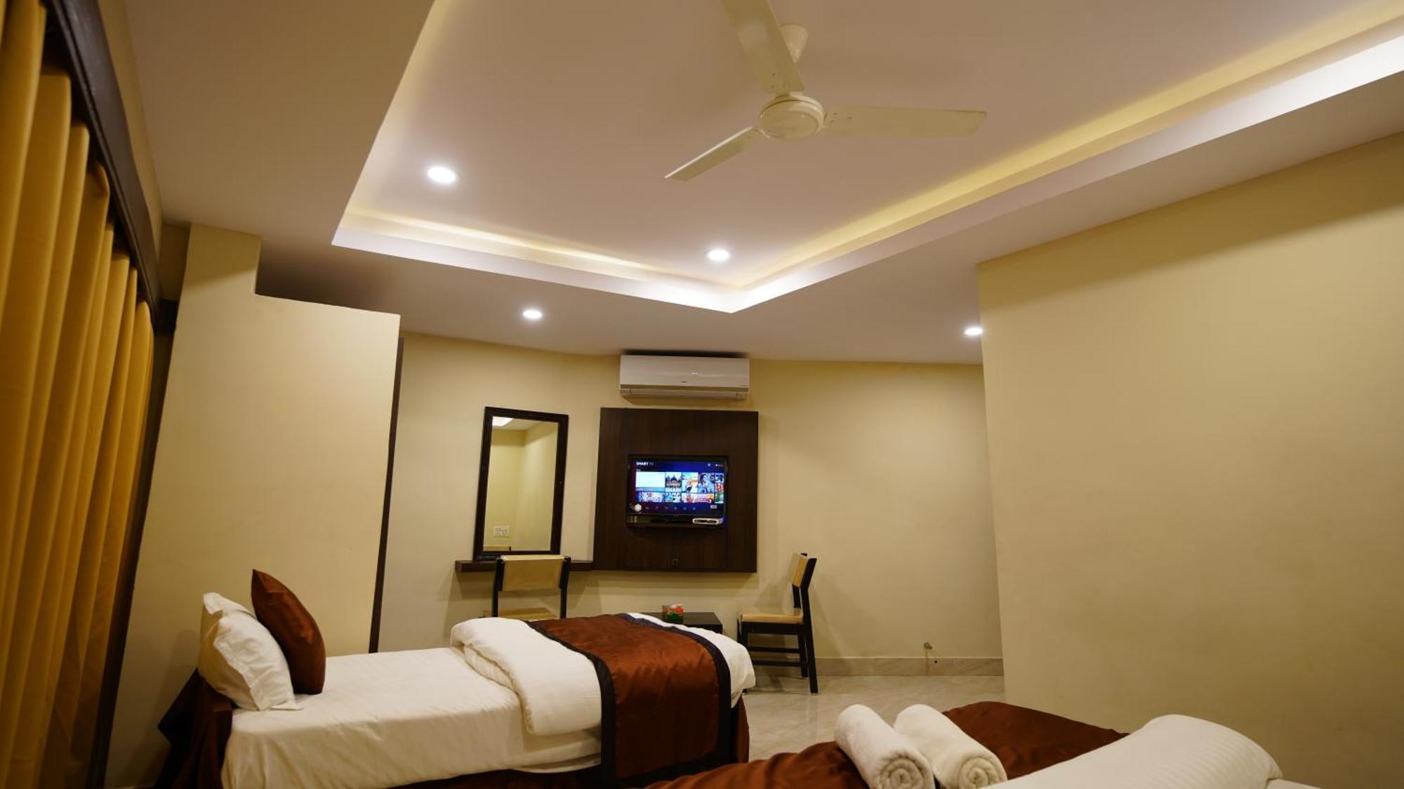 New Hotel Suhail Hyderabad Exterior foto