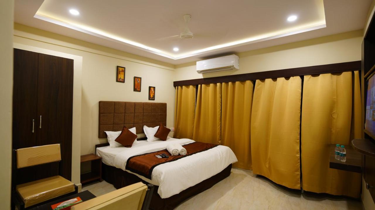 New Hotel Suhail Hyderabad Exterior foto